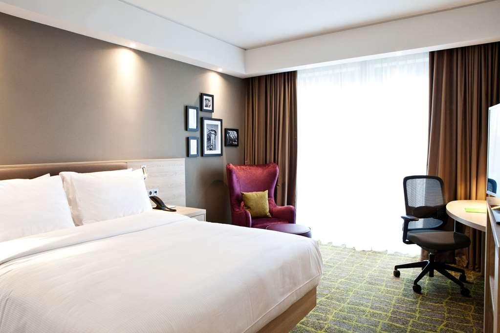 Hotel Hampton By Hilton Center East